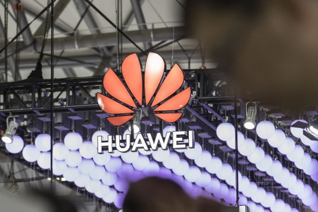 Председатель Huawei заявил, что выручка компании по итогам первого полугодия выросла
