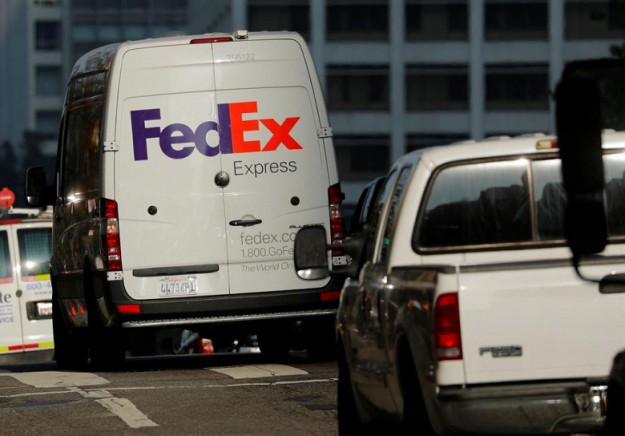 Расследование показало, что служба доставки FedEx задержала более 100 отправлений Huawei
