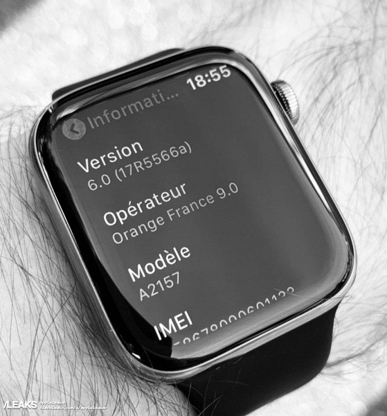 Фото дня: умные часы Apple Watch Series 5 на руке пользователя