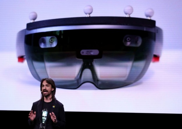 Очки смешанной реальности Microsoft HoloLens 2 выйдут в сентябре