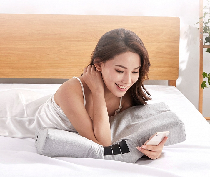 Xiaomi представила умную подушку с массажером и стереодинамики