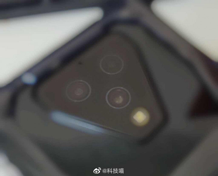 Дизайн Xiaomi Black Shark 3 с тройной камерой на фото