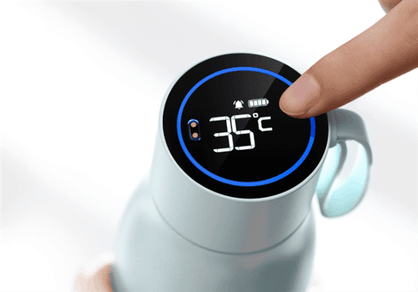 Huawei Smart Insulation Cup – умный термос с дисплеем за 20 долларов