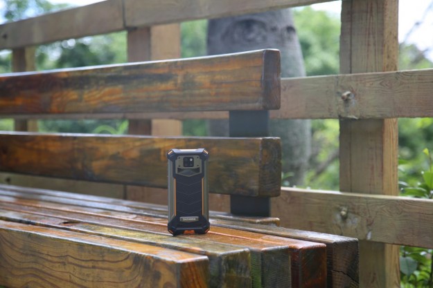DOOGEE S88 Pro – корпус с IP68, тройная основная камера, NFC и аккумулятор-повербанк!