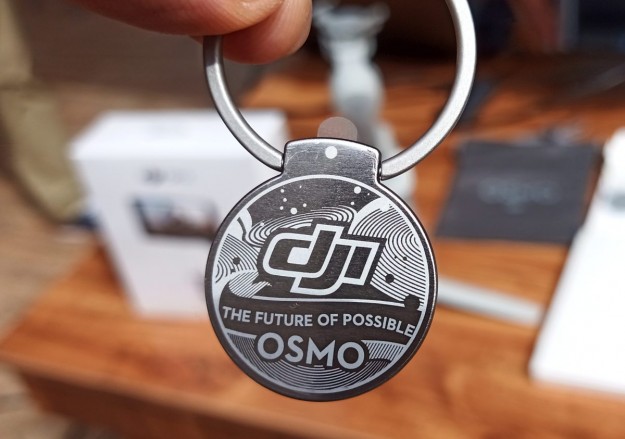 Стабилизатор для смартфонов DJI OM4 уже в Украине. Реальные фото + пример съемки