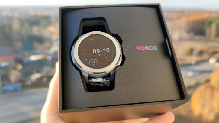 Обзор Honor Watch GS Pro: умные часы для экстремалов в стиле G-Shock