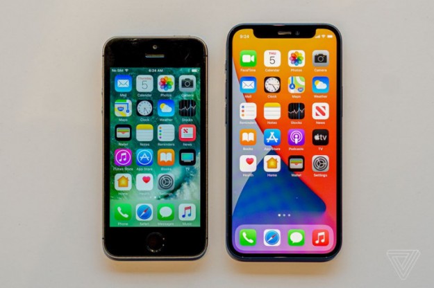 Размер iPhone 12 Mini сравнили с iPhone 4S и iPhone 5S