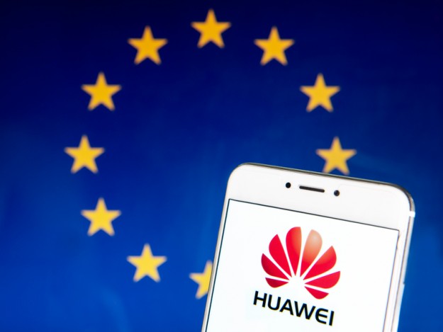 Huawei за прошлый год создала более 220 тыс. рабочих мест в Европе и выплатила миллиарды евро налогов