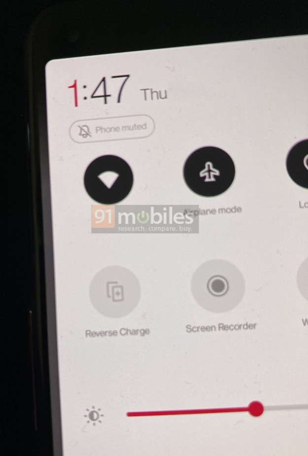 OnePlus 9: беспроводная зарядка не только в OnePlus 9 Pro (фотопруф)