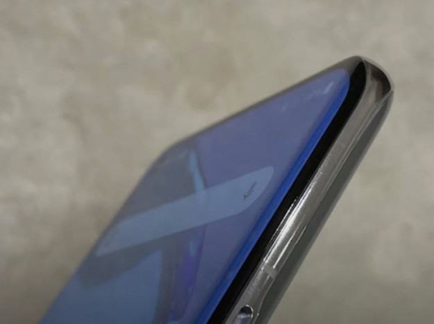 OnePlus 9 Pro позирует на живых фото
