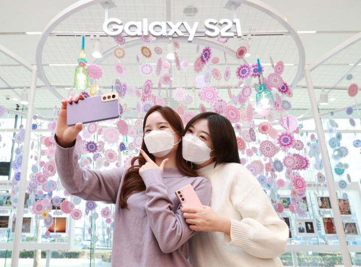Samsung Galaxy S21 Ultra - не самый популярный из трио: итоги релиза