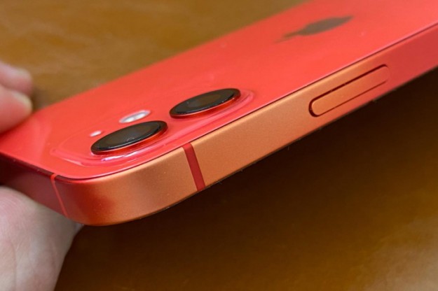 Пользователи iPhone вновь страдают из-за проблем с краской