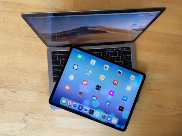 Apple откладывает производство новых MacBook и iPad