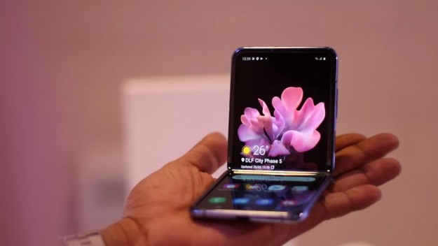 Следующая смартфон-раскладушка Samsung может оказаться намного дешевле предшественницы