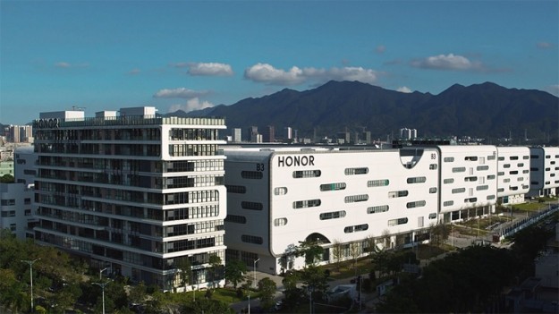 Honor запустила первый завод, построенный после отделения от Huawei: он может выпускать одно устройство каждые 28,5 с