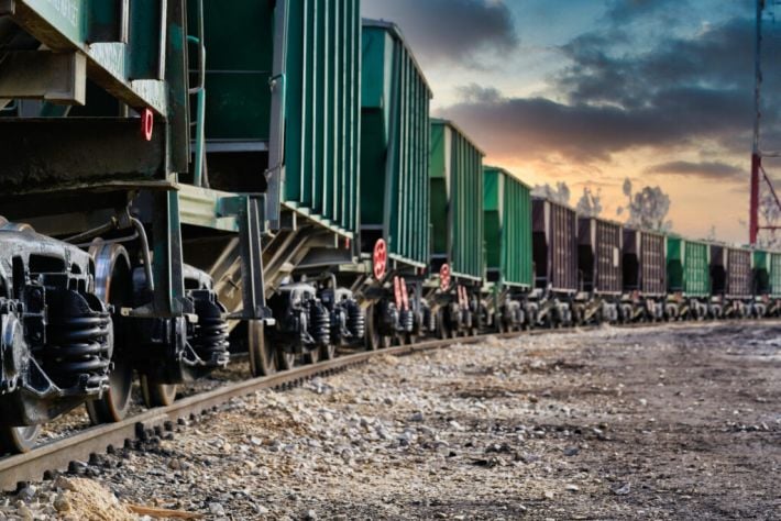 Железнодорожные грузоперевозки: надежный и эффективный способ доставки